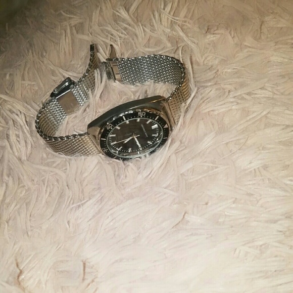 Geoffrey Beene watch - Picture 1 of 7